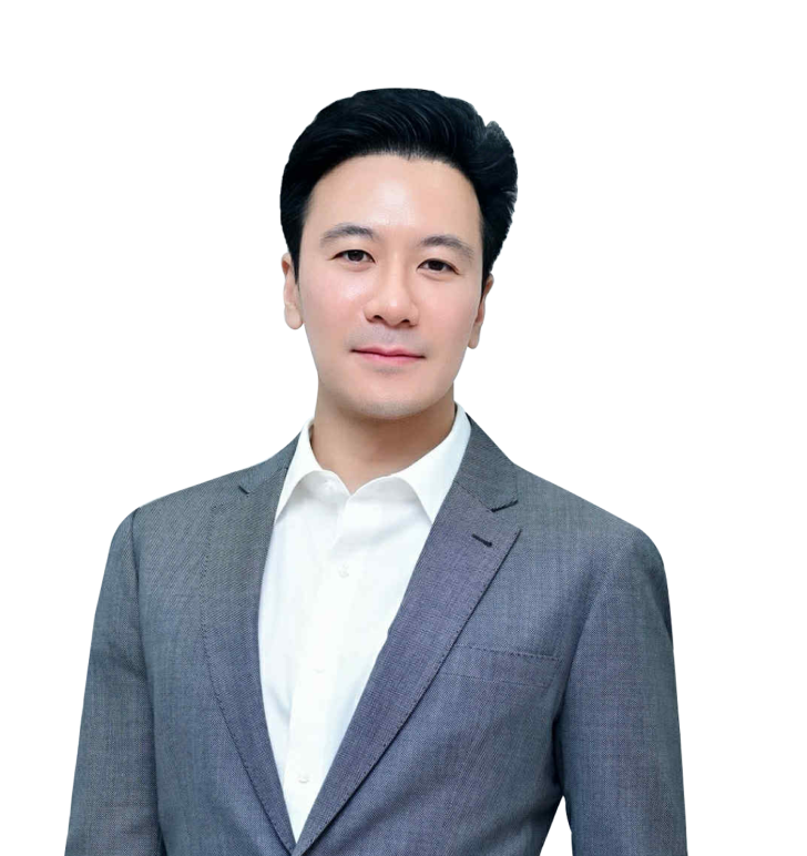 Mr. Kamolpat Baholyodhin