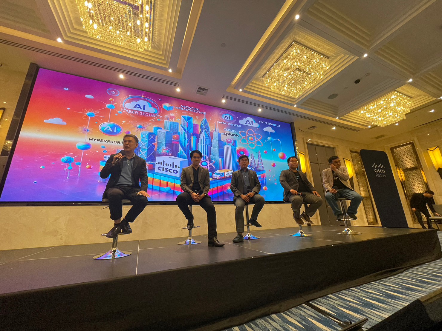 AIT ร่วมกับ Cisco ขอขอบคุณลูกค้าทุกท่านที่ให้การตอบรับเป็นอย่างดีในงานสัมมนา “Unleash the Full Potential of Your Infrastructure with Cisco AI” เมื่อวันที่ 8 สิงหาคม 2567 ที่ผ่านมา ณ โรงแรมแกรนด์ เซนเตอร์ พอยต์ เทอร์มินอล 21